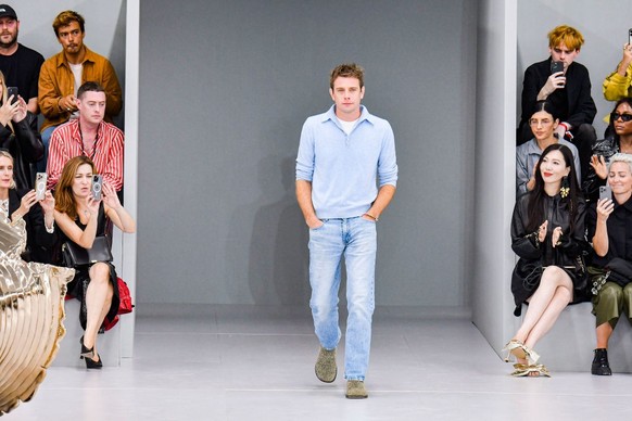 PARIS, FRANCE - SEPTEMBER 29: Fashion designer Jonathan Anderson walks the runway during the Loewe Ready to Wear Spring/Summer 2024 fashion show as part of the Paris Fashion Week on September 29, 2023 ...