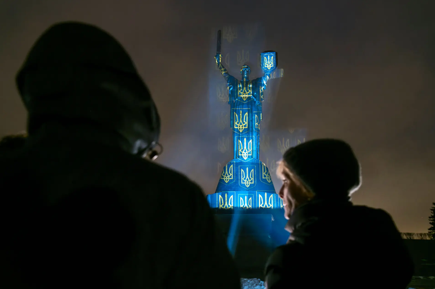 Signes d'espoir à Kiev: la statue de la Mère-Patrie.