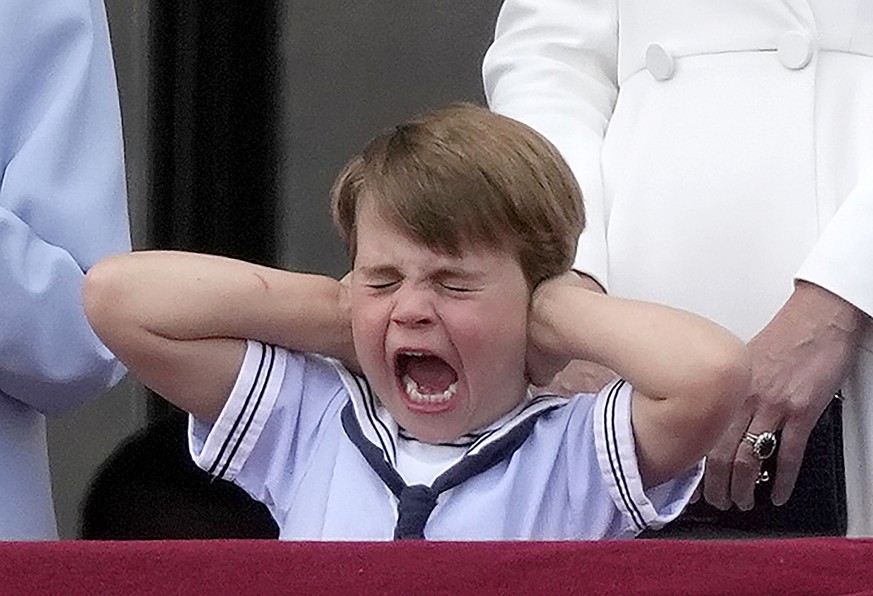 uBritain&#039;s Prince Charles, left, with Queen Elizabeth II, Prince Louis her grandson, covering his ears with his hands, next to his mother Kate Duchess of Cambridge and Princess Charlotte her daug ...