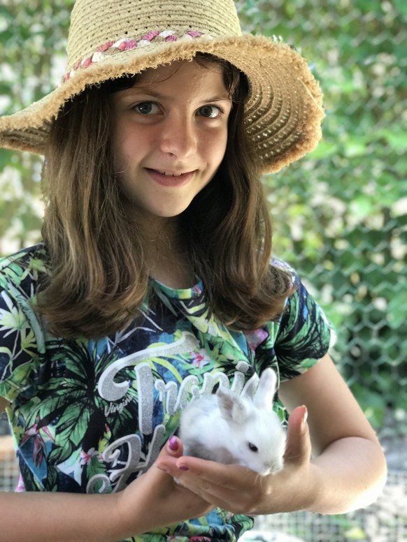 Avant d&#039;attraper le Covid, Lea était une enfant très active, raconte sa mère.