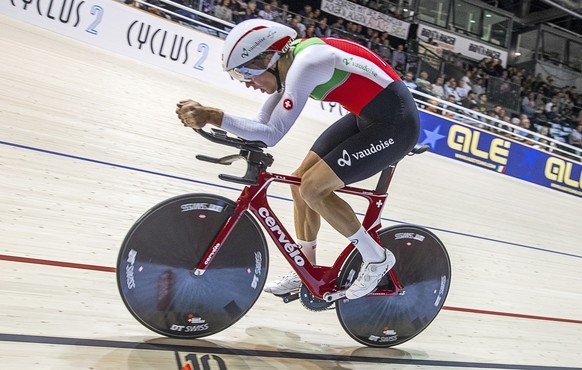 Claudio Imhof from Switzerland competes during the qualification race of the men&#039;s individual pursuit at the UEC European Track Championships in Berlin, Germany, Saturday, Oct. 21, 2017. (Jens Bu ...