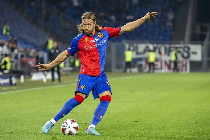 Basels Michael Lang im Fussball Meisterschaftsspiel der Super League zwischen dem FC Basel 1893 und dem FC Zuerich im Stadion St. Jakob-Park in Basel, am Donnerstag, 20. Oktober 2022. (KEYSTONE/Georgi ...