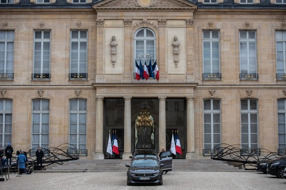 FRANCE- POLITICS-TOP LEVEL SUMMIT-NATO-RUTTE French President Emmanuel Macron receives NATO Secretary General Mark Rutte, visiting Paris for the first time since taking office, at the Elysee Palace. I ...