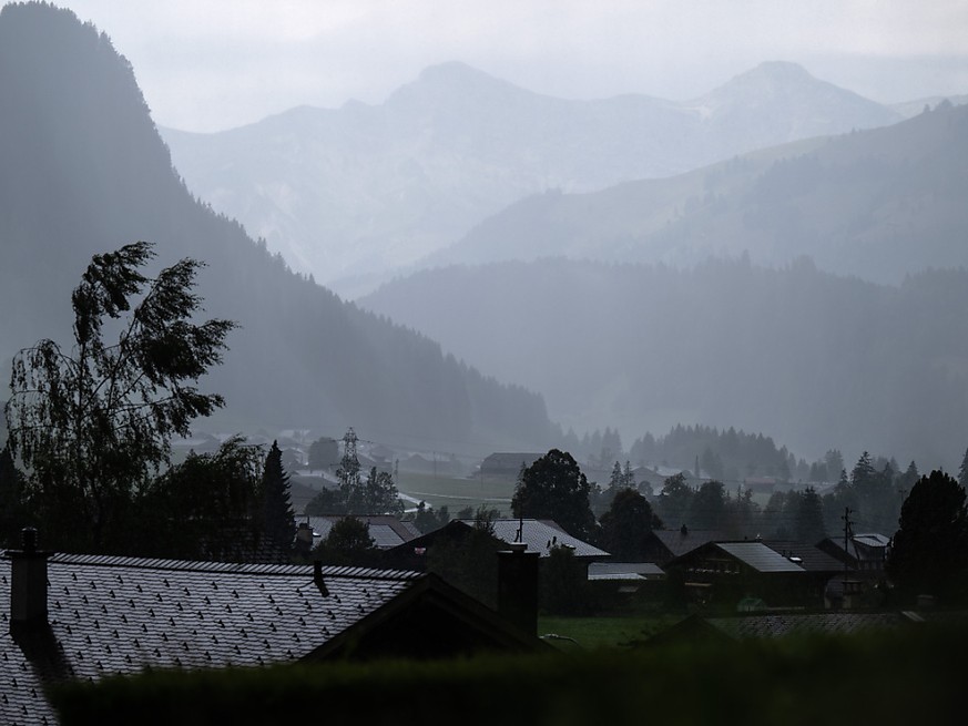 Les orages ont déferlé mercredi sur une partie de la Suisse comme ici à Gstaad (BE).