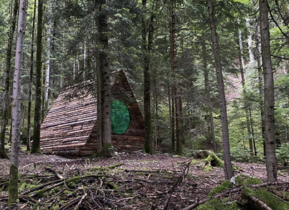 Tout un art à Môtiers: La Chapelle Inversée d'Alexandre Joly.