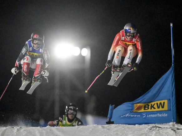Fanny Smith (à droite) a signé un nouveau podium lors de la course nocturne d'Arosa.