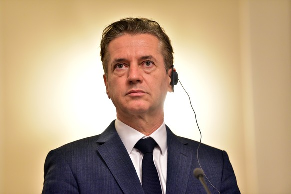 epa11282530 Slovenia&#039;s Prime Minister Robert Golob attends the joint press conference with the Spanish prime minister following their meeting in Ljubljana, Slovenia, 16 April 2024. The Spanish pr ...