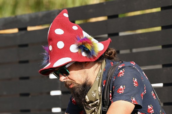 INDIO, CALIFORNIA - APRIL 16: Festivalgoer attends the 2023 Coachella Valley Music and Arts Festival on April 16, 2023 in Indio, California. (Photo by Arturo Holmes/Getty Images for Coachella)