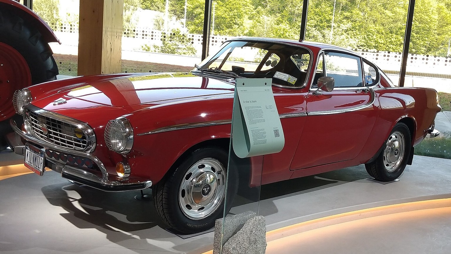 Irv Gordon&amp;#039;s record breaking 1966 Volvo P1800 with 3&amp;#039;260&amp;#039;257 miles on the odometer.
https://en.wikipedia.org/wiki/Irv_Gordon 
That&amp;#039;s 5&amp;#039;246&amp;#039;875 Kil ...