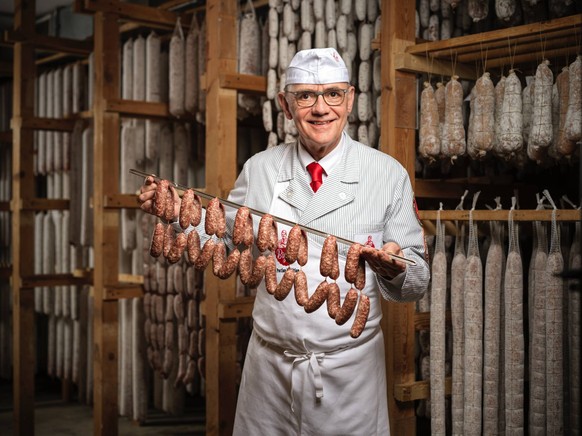 Gérard Bigler avec des Salametti