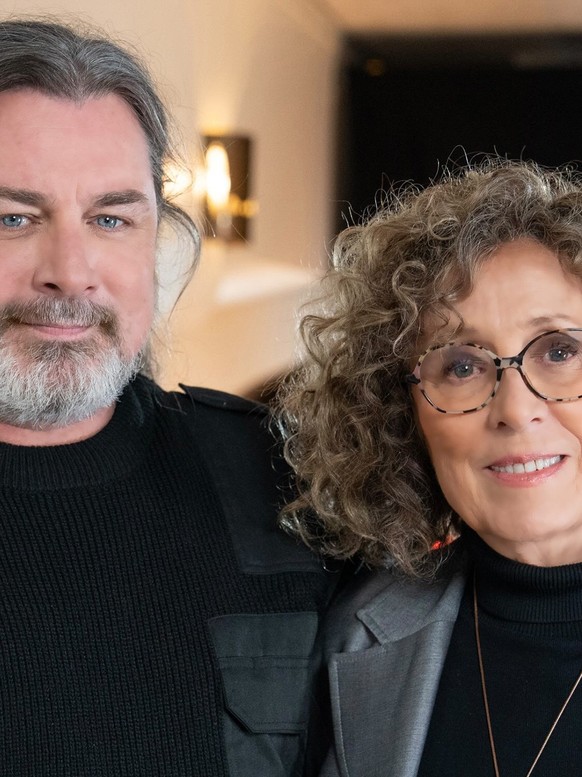 Steven Gunnell et Mireille Dumas.