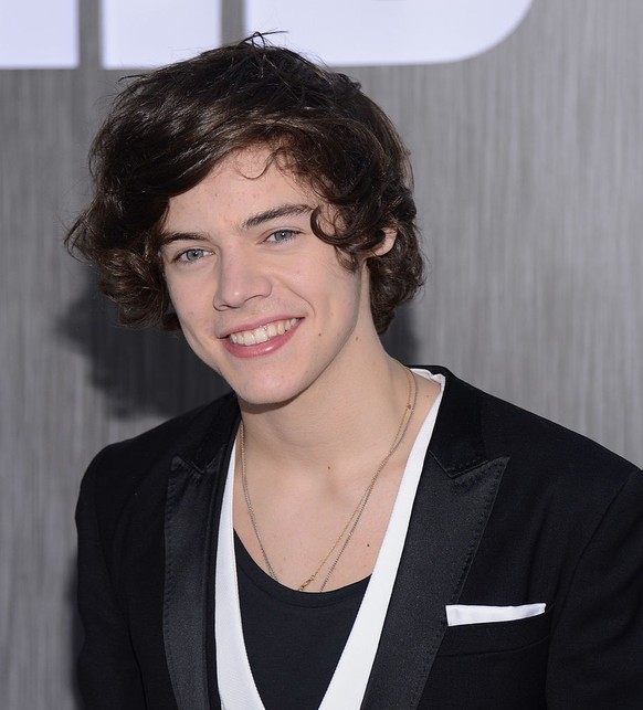 NEW YORK, NY - MAY 23: Harry Styles of One Direction attends the &quot;Men In Black 3&quot; New York Premiere at Ziegfeld Theatre on May 23, 2012 in New York City. (Photo by Stephen Lovekin/Getty Imag ...