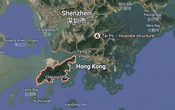 Lantau (en pointillés rouge et blanc) est la plus grande île de Hong Kong.