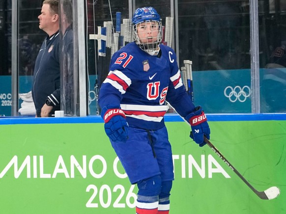 Hilary Knight regrette la blague de "mauvais goût" de Trump