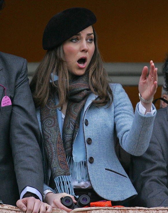 ASCOT, UNITED KINGDOM - JUNE 23: (EMBARGOED FOR PUBLICATION IN UK NEWSPAPERS UNTIL 24 HOURS AFTER CREATE DATE AND TIME) Catherine, Princess of Wales watches &#039;The Sandringham Stakes&#039;, in whic ...