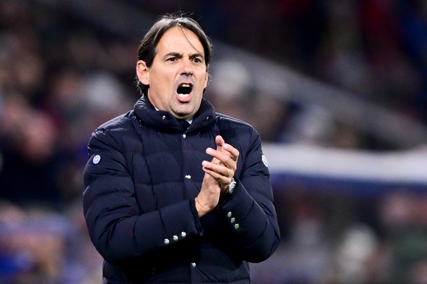 epa10965260 Inter head coach Simone Inzaghi reacts during the UEFA Champions League soccer Group D soccer match between RB Salzburg and Inter Milan, in Salzburg, Austria, 08 November 2023. EPA/Christi ...
