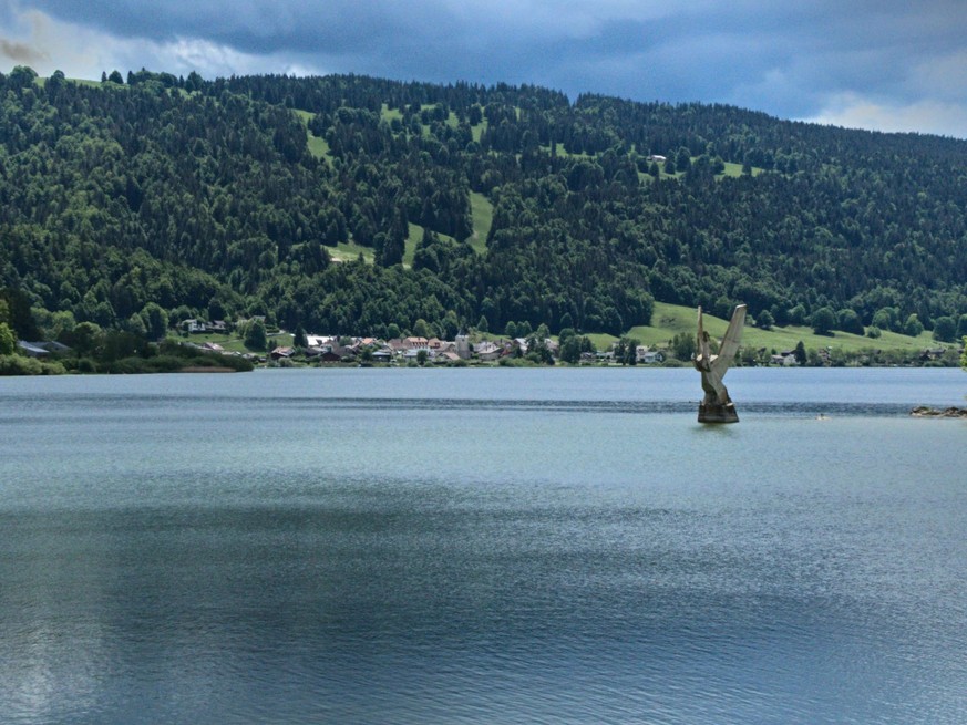 Le Pégase d&#039;André Lasserre, sur le lac de Joux.