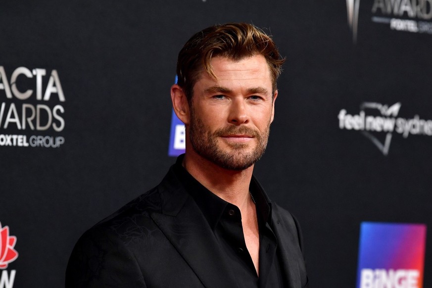 epa10353170 Chris Hemsworth arrives for the 2022 AACTA Awards at the Hordern Pavilion in Sydney, Australia, 07 December 2022. EPA/BIANCA DE MARCHI AUSTRALIA AND NEW ZEALAND OUT