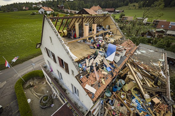Tempête à La Chaux-de-Fonds: «Mon appartement est détruit»