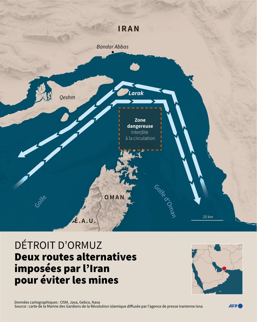 Carte montrant les deux routes maritimes alternatives impos�es par la marine des Gardiens de la R�volution iraniens en invoquant la possibilit� de "mines" sur l'itin�raire habituel plus ...
