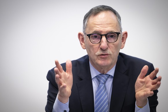 Regierungsrat Mario Fehr, Vorsteher der Sicherheitsdirektion, spricht an einer Medienkonferenz zur aktuellen Lage im Asylbereich im Kanton Zuerich, am Dienstag, 16. Dezember 2025 im Konferenzzentrum W ...