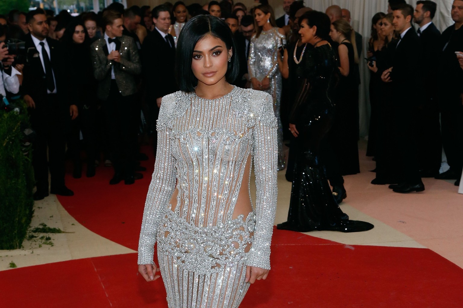 NEW YORK, NY - MAY 02: Kylie Jenner attends &quot;Manus x Machina: Fashion in an Age of Technology&quot;, the 2016 Costume Institute Gala at the Metropolitan Museum of Art on May 02, 2016 in New York, ...