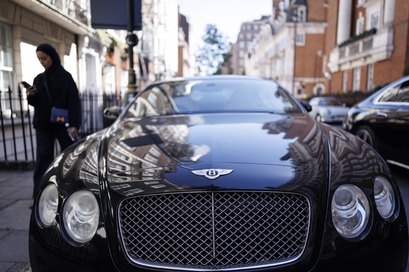 epa12087047 A Bentley car is seen in central London, Britain, 09 May 2025. The US and UK agreed a trade deal to reduce import taxes and tariffs on some items, which will see the tax on vehicles export ...