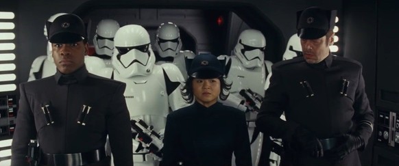 star wars the last jedi - finn, rose, DJ, stormtroopers 
https://3.bp.blogspot.com/-i6PrjaC4qTQ/WqxuX1N59UI/AAAAAAAAxtE/9HhDa3TftvIq56OIy5QDVPjLZ6qZ7neMgCKgBGAs/s1600/the%2Blast%2Bjedi%2Bdeleted%2Bsce ...