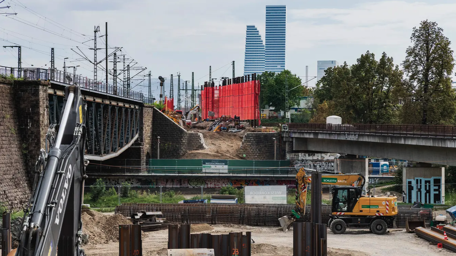 Un nouveau pont CFF en construction à Bâle