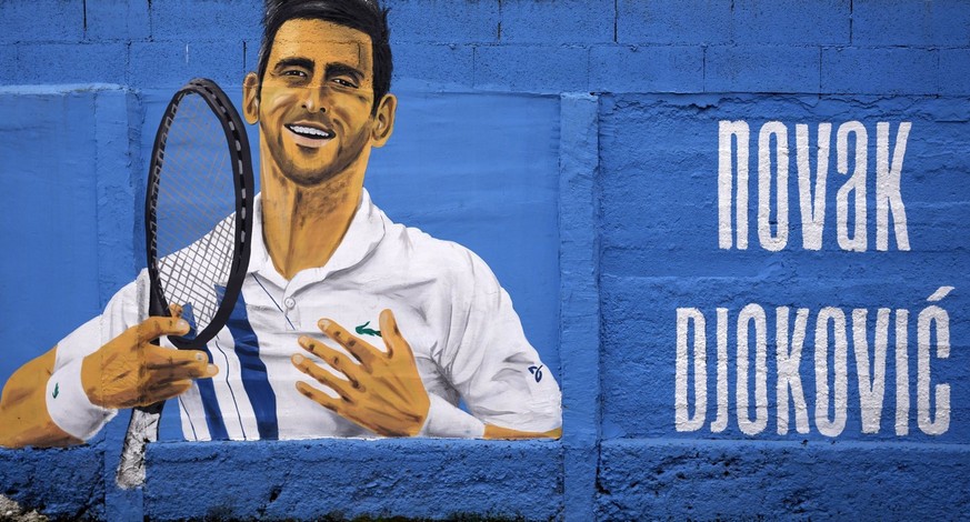 Comme ce graffiti, de nombreux symboles à Belgrade honorent Novak Djokovic.