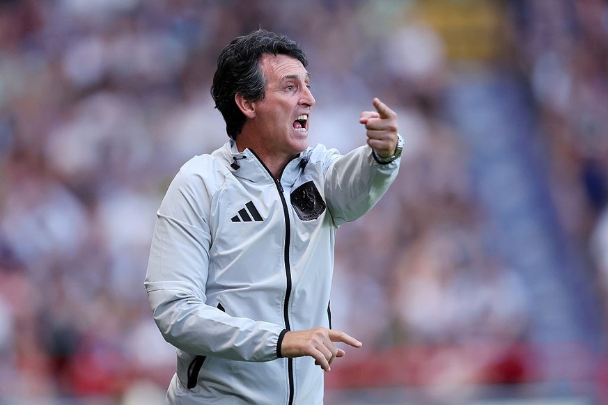 WALSALL, ENGLAND - JULY 28: Unai Emery, Manager of Aston Villa, reacts during the pre-season friendly match between Aston Villa and Real Sociedad at Pallet-Track Bescot Stadium on July 28, 2026 in Wal ...