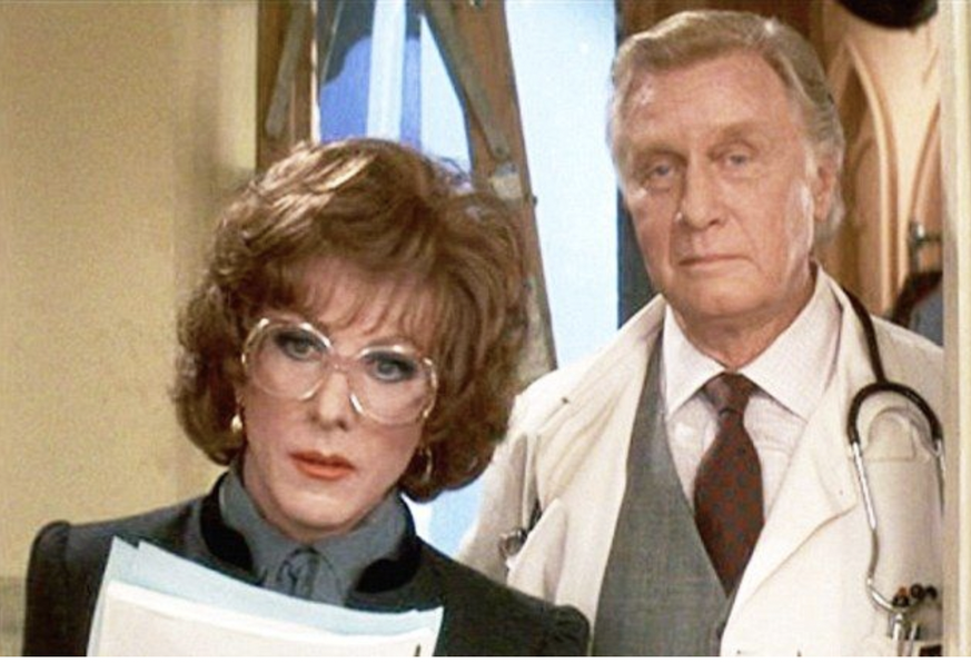 Dustin Hoffman, alias Tootsie et le Dr Brewster, qui ressemble au Dr Morel, dans la comédie de Sydney Pollack, sortie en 1992.