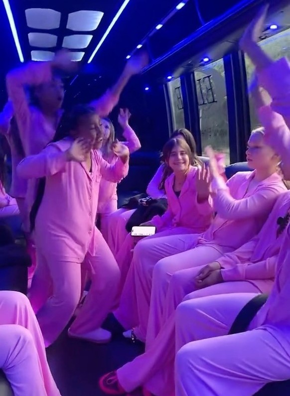 Ah bon? Vous n'avez pas loué un luxueux minibus pour vos 10 ans??