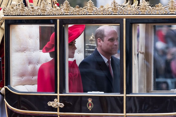 State Visit of President of the Republic of Korea Yoon Suk Yeol - Buckingham Palace, London Prince William The Prince of Wales and Princess Catherine The Princess of Wales arrive in a carriage at Buck ...