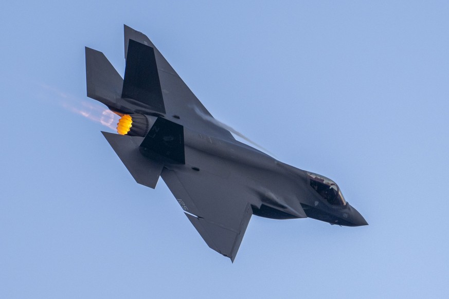 epa13088003 A US Navy F35 flies over the US Marine Corps War Memorial, also known as the Iwo Jima Memorial, in Arlington, Virginia, USA, 04 July 2026. Events marking the 250th anniversary of US indepe ...