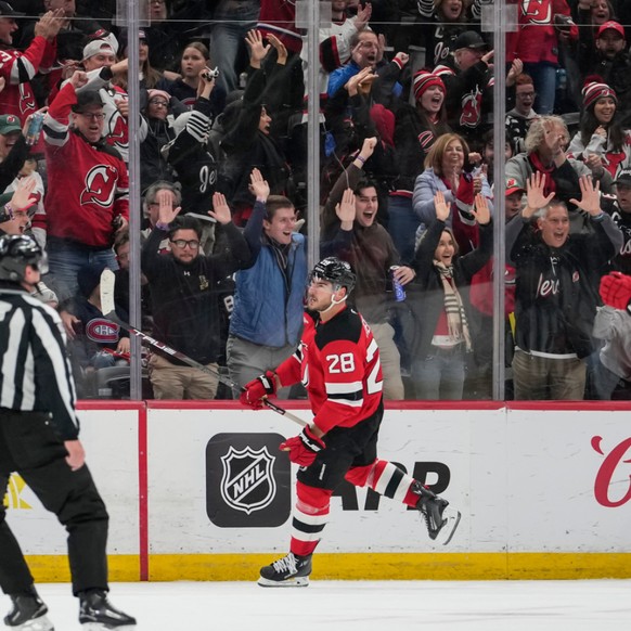 Timo Meier (no 28) a été le seul Suisse à faire trembler les filets jeudis en NHL.