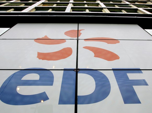 L&#039;�lectricien EDF va lancer une augmentation de capital de plus 3,1 milliards d&#039;euros, dont 2,7 milliards apport�s par l&#039;Etat fran�ais, afin de renforcer ses finances qui devraient �tre ...