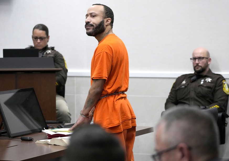Darrell Brooks, lors de sa sentence pour le crime qu'il a commis à Waukesha, l'hiver dernier.