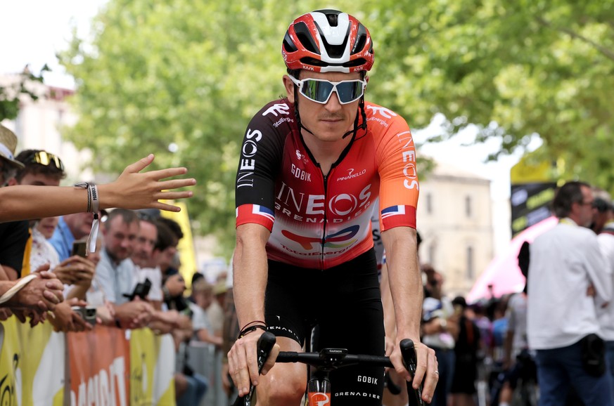 epa12255478 British rider Geraint Thomas of INEOS Grenadiers team before the 17th stage of the Tour de France cycling race over 160.4km from Bollene to Valence, France, 23 July 2025. EPA/CHRISTOPHE PE ...