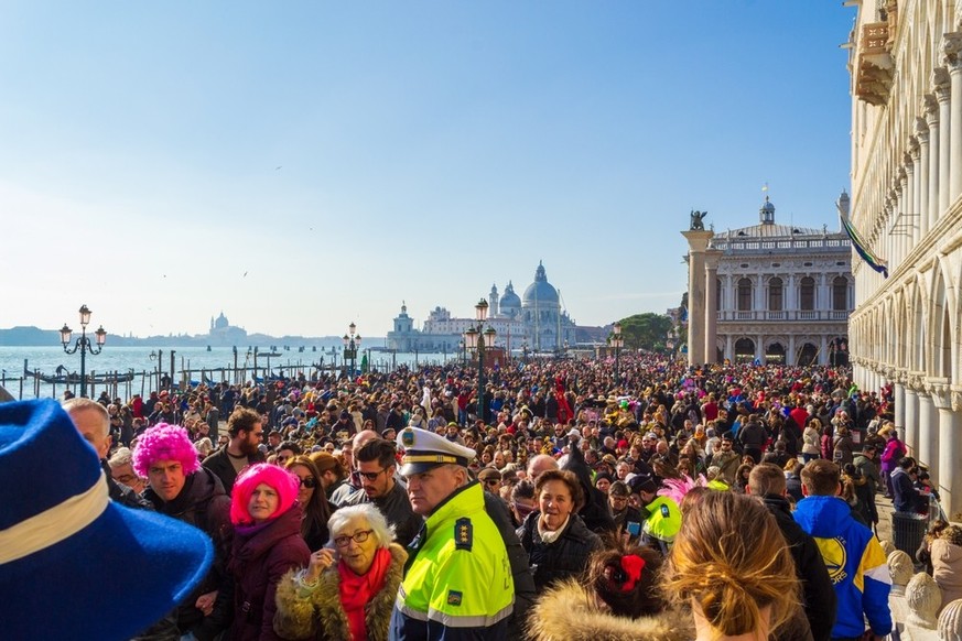 Les touristes d&#039;un jour doivent acheter un billet pour Venise