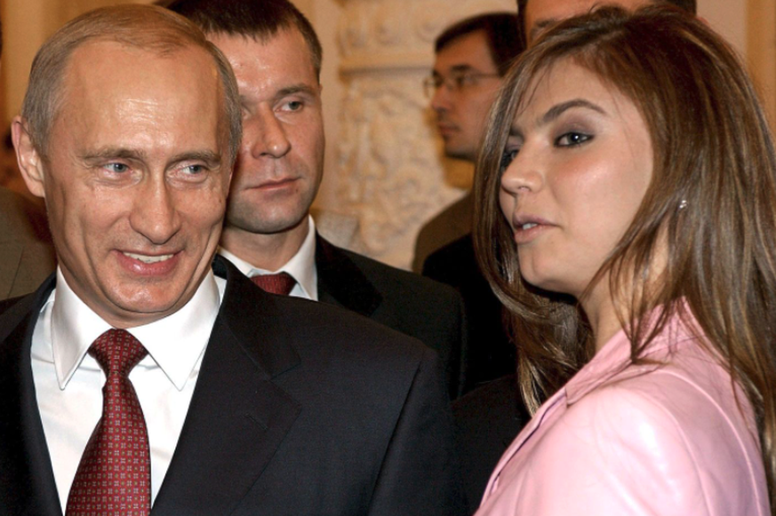Alina Kabaeva et Vladimir Poutine en 2004.