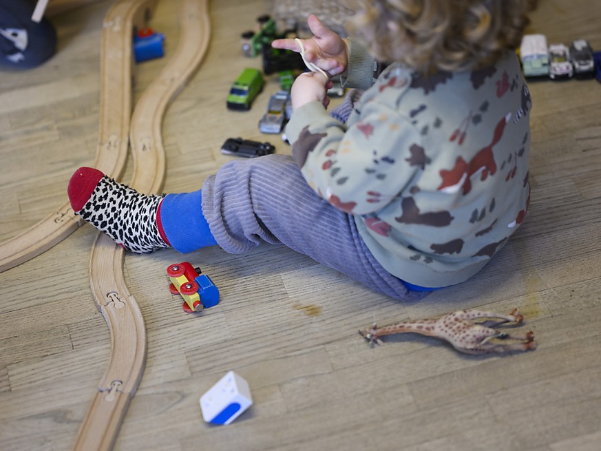 Une nouvelle allocation de garde pour enfants devrait voir le jour en Suisse (image d&#039;illustration).