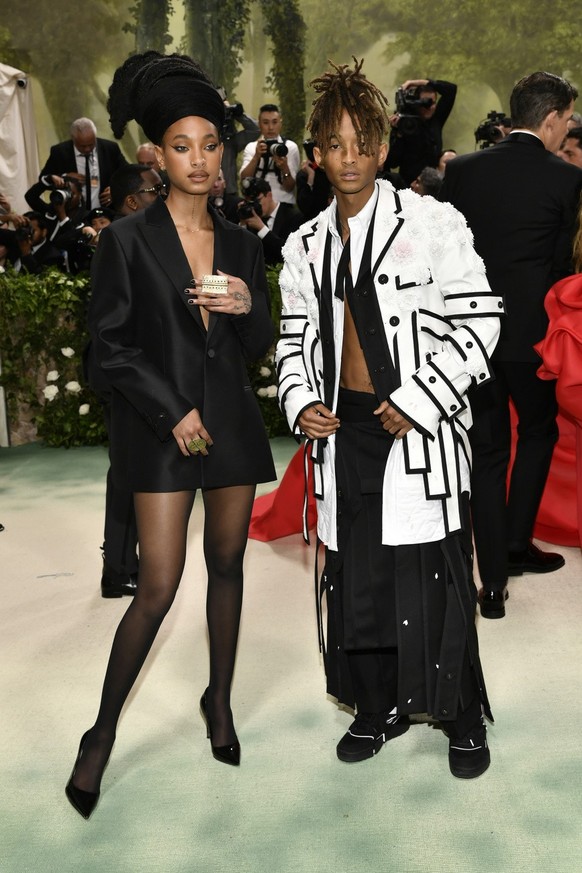 Willow Smith, left, and Jaden Smith attend The Metropolitan Museum of Art&#039;s Costume Institute benefit gala celebrating the opening of the &quot;Sleeping Beauties: Reawakening Fashion&quot; exhibi ...