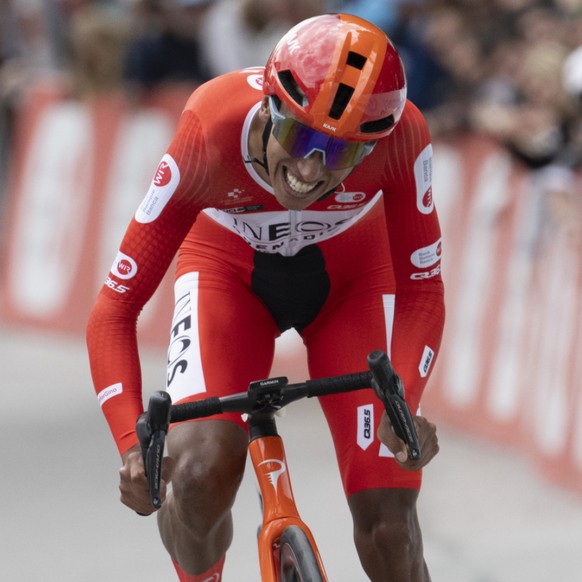 Egan Bernal s&#039;est imposé lors de la 16e étape