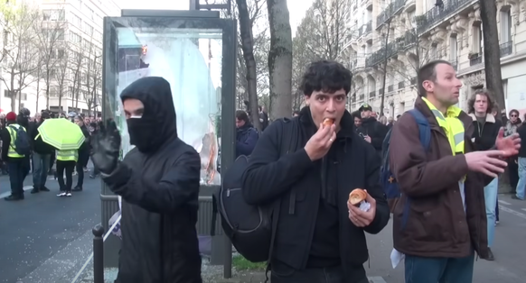 Luis Sal dans Best croissant in Paris.