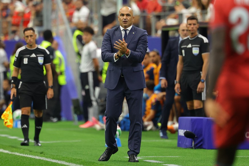 epa13092592 Portugal's head coach Roberto Martinez reacts during the FIFA World Cup 2026 Round of 16 match Portugal against Spain, in Dallas, USA, 06 July 2026. EPA/CHRISTOPHER NEUNDORF