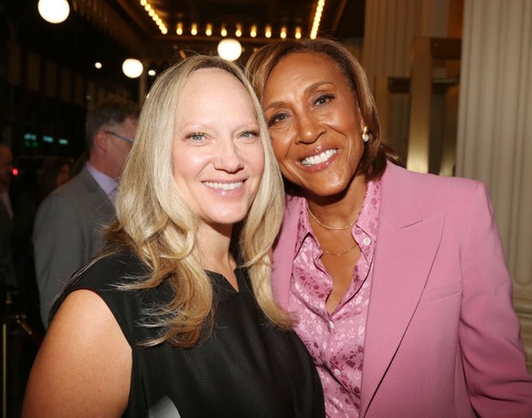 WASHINGTON, DC - APRIL 28:U.S. President Donald Trump and First Lady Melania Trump pose on the balcony of the White House during a state arrival ceremony on the South Lawn of the White House on day tw ...