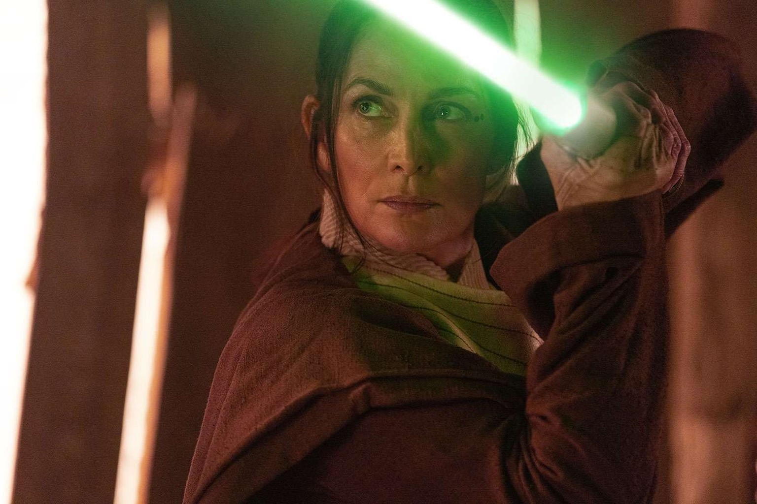 25 ans après «Matrix», Carrie-Anne Moss n&#039;a rien perdu en charisme.