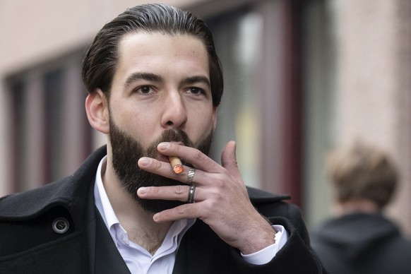 Klaeger Nicolas Rimoldi erscheint zum Prozess gegen Sanija Ameti am Bezirksgericht Zuerich am Mittwoch, 28. Januar 2026 in Zuerich. Nach einem Instagram Post, auf dem sie mit einer Pistole auf ein Bil ...