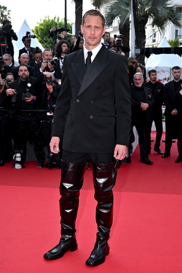 CANNES, FRANCE - MAY 17: Alexander Skarsgård attends the &quot;The Phoenician Scheme&quot; red carpet at the 78th annual Cannes Film Festival at Palais des Festivals on May 17, 2025 in Cannes, France. ...